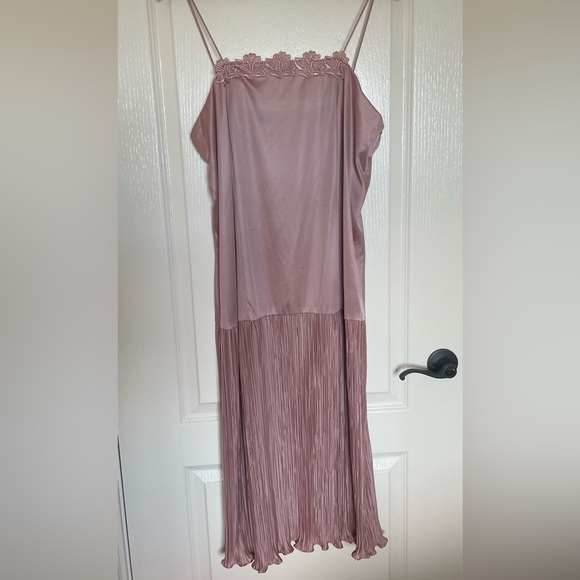 Vintage Embroidered Dress - Union Made Int. Ladies Garment Workers Union - Picture 1 of 8